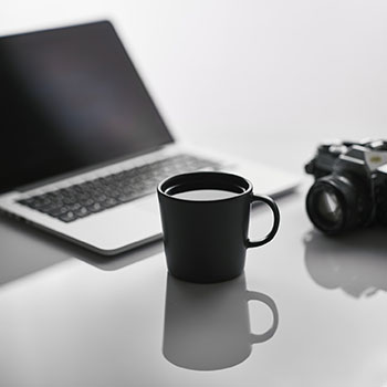 热那亚客场胜拉齐奥夺冠